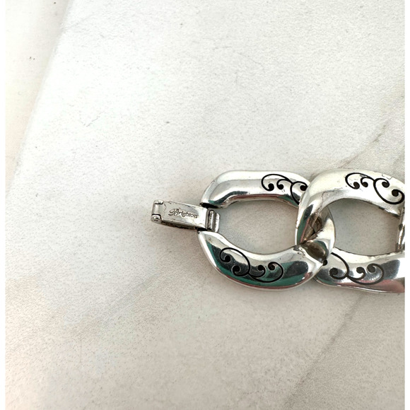 Brighton Silver toned  8 link chunky bracelet Preowned - Picture 4 of 6